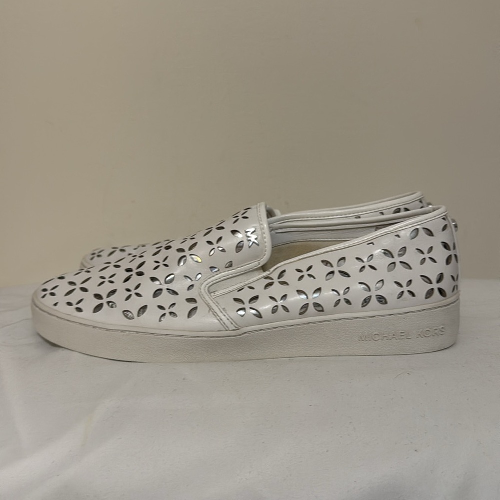 Michael Kors “Keaton” leather cutout slip on sneaker in size 11 - Picture 5 of 9